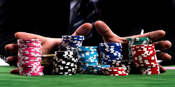 Có nhiều biến thể của Poker