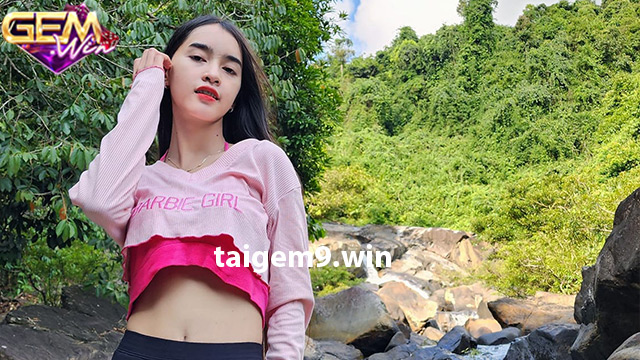 Yona buồn bã khi biết tin mất account Tiktok với 3M follow